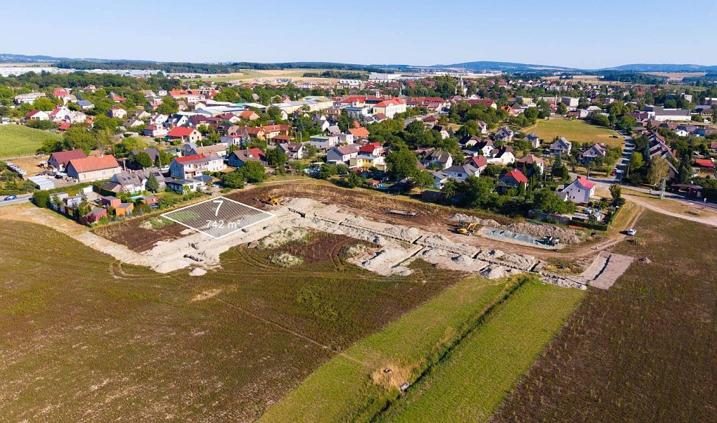 Prodej stavebního pozemku 739 m², Solnice – náhled fotky 2