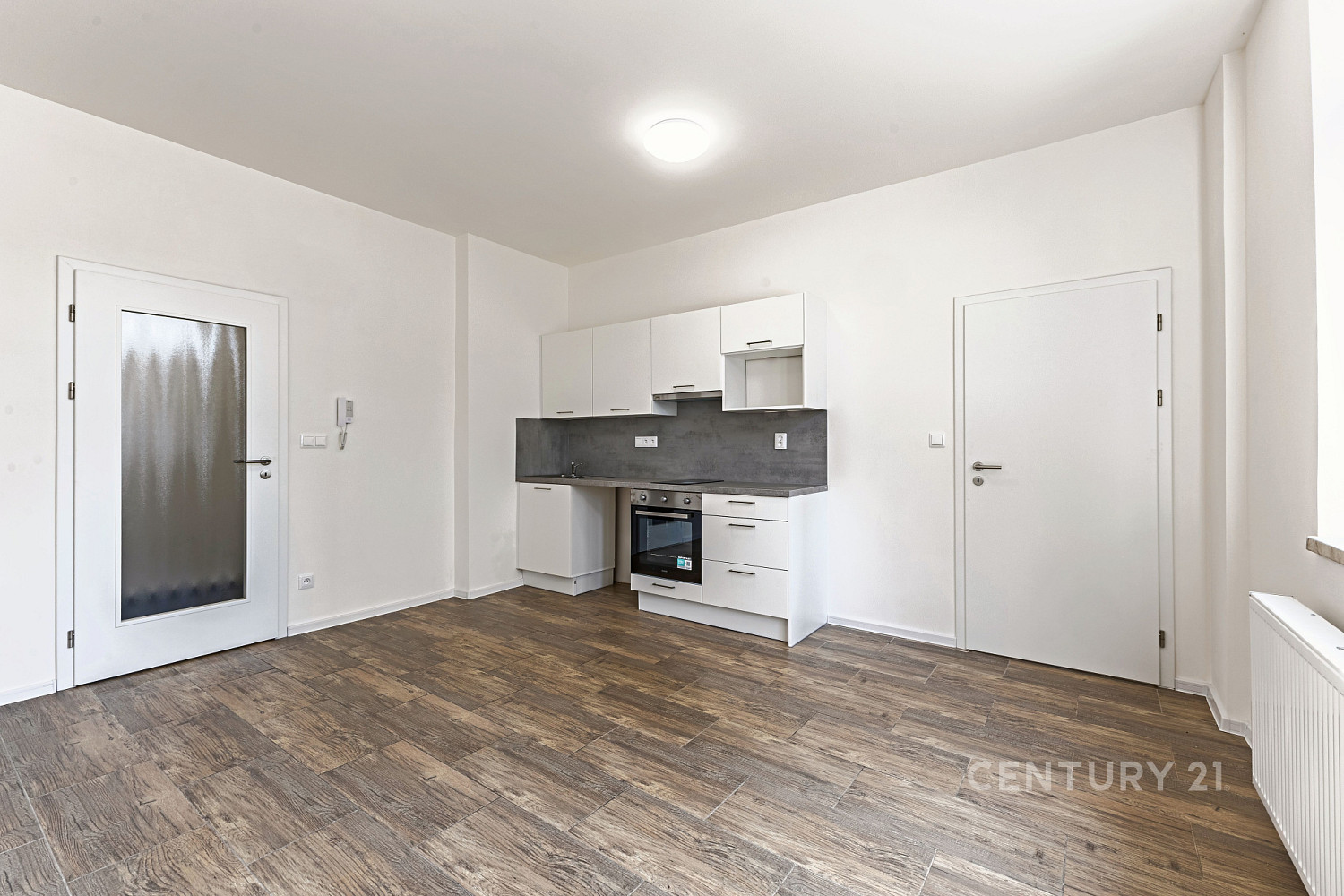 Pronájem bytu 2+kk 41 m² – fotografie 2