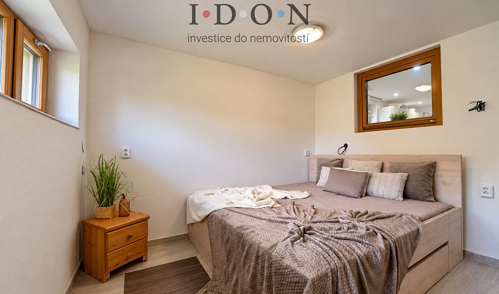 Prodej domu 130 m² s pozemkem 945 m², Oznice – náhled fotky 16