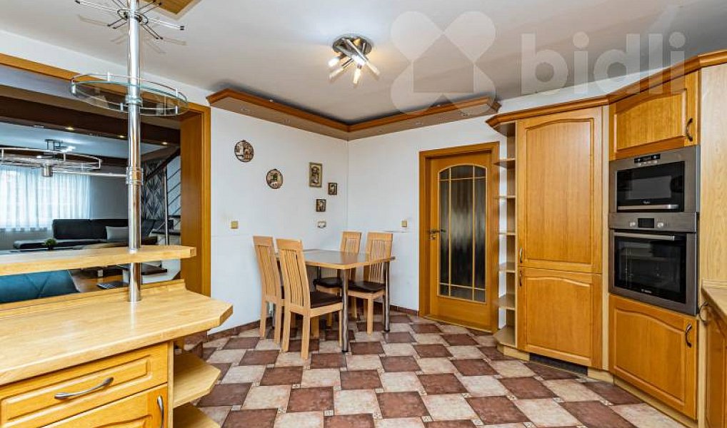 Prodej domu 285 m² s pozemkem 307 m², Jirkov – náhled fotky 7