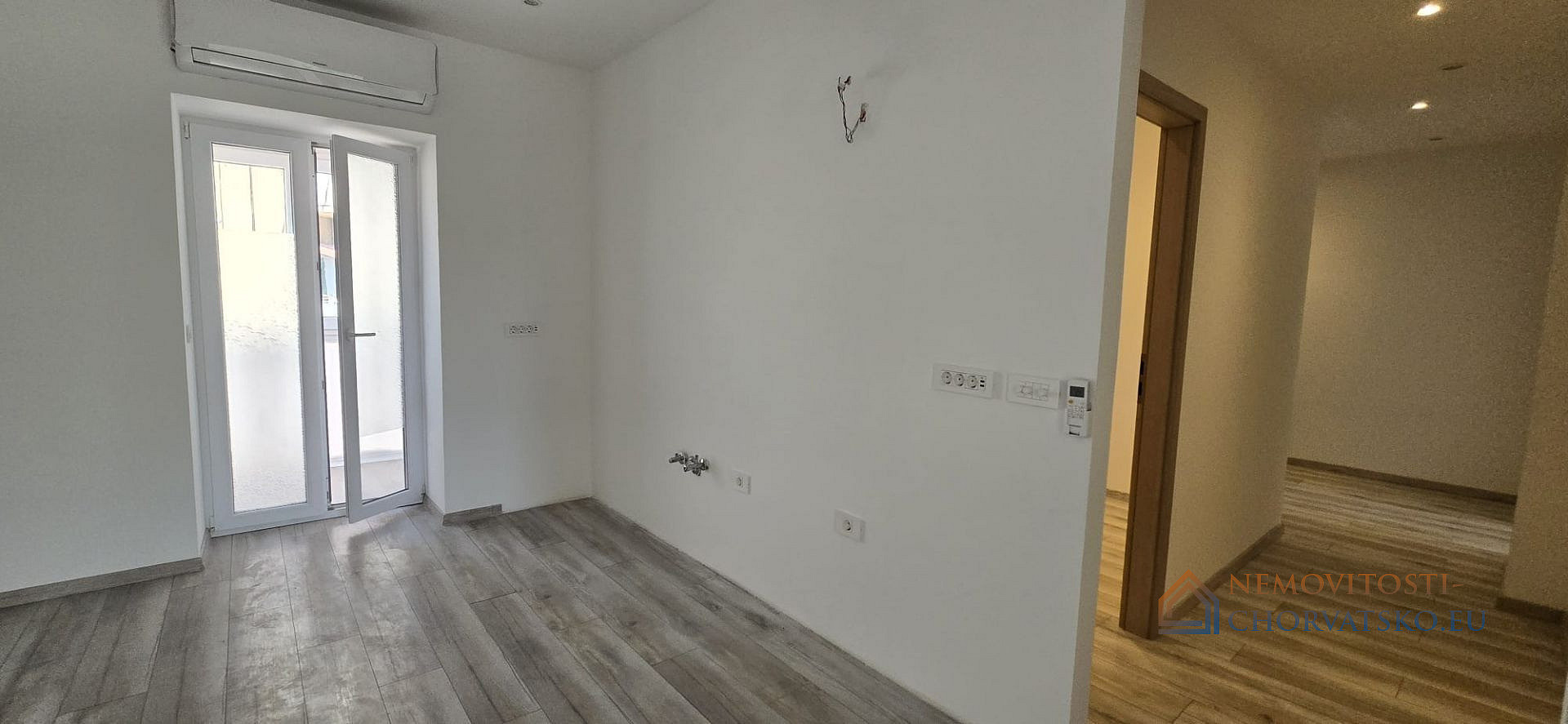 Prodej bytu 2+kk 73 m² – pohled 3