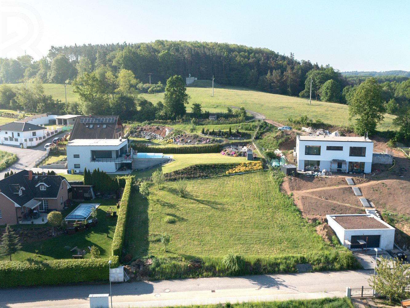 Prodej stavebního pozemku 1 017 m² – fotografie 2