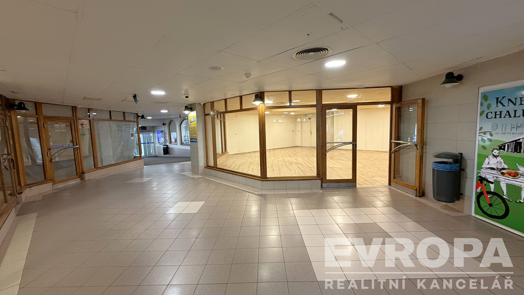 Pronájem obchodních prostor 132 m² – fotografie 2
