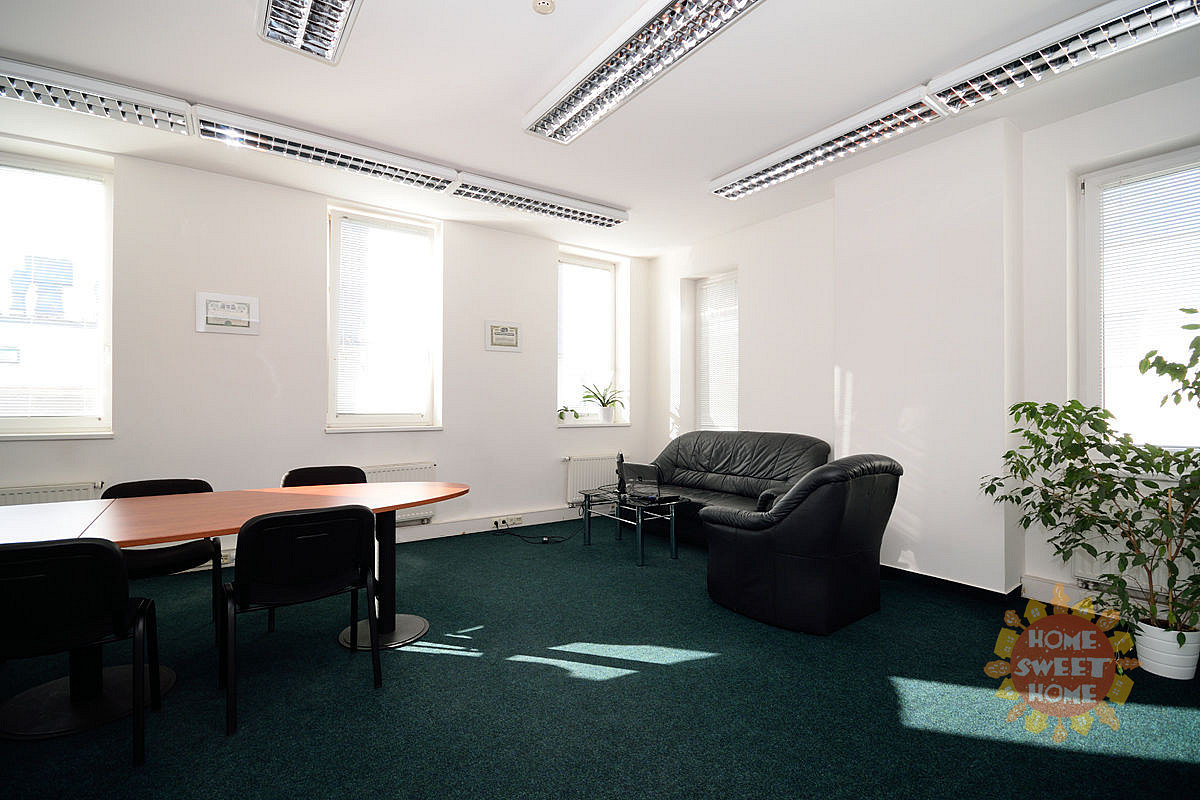 Pronájem kanceláře 31 m² — photo 3