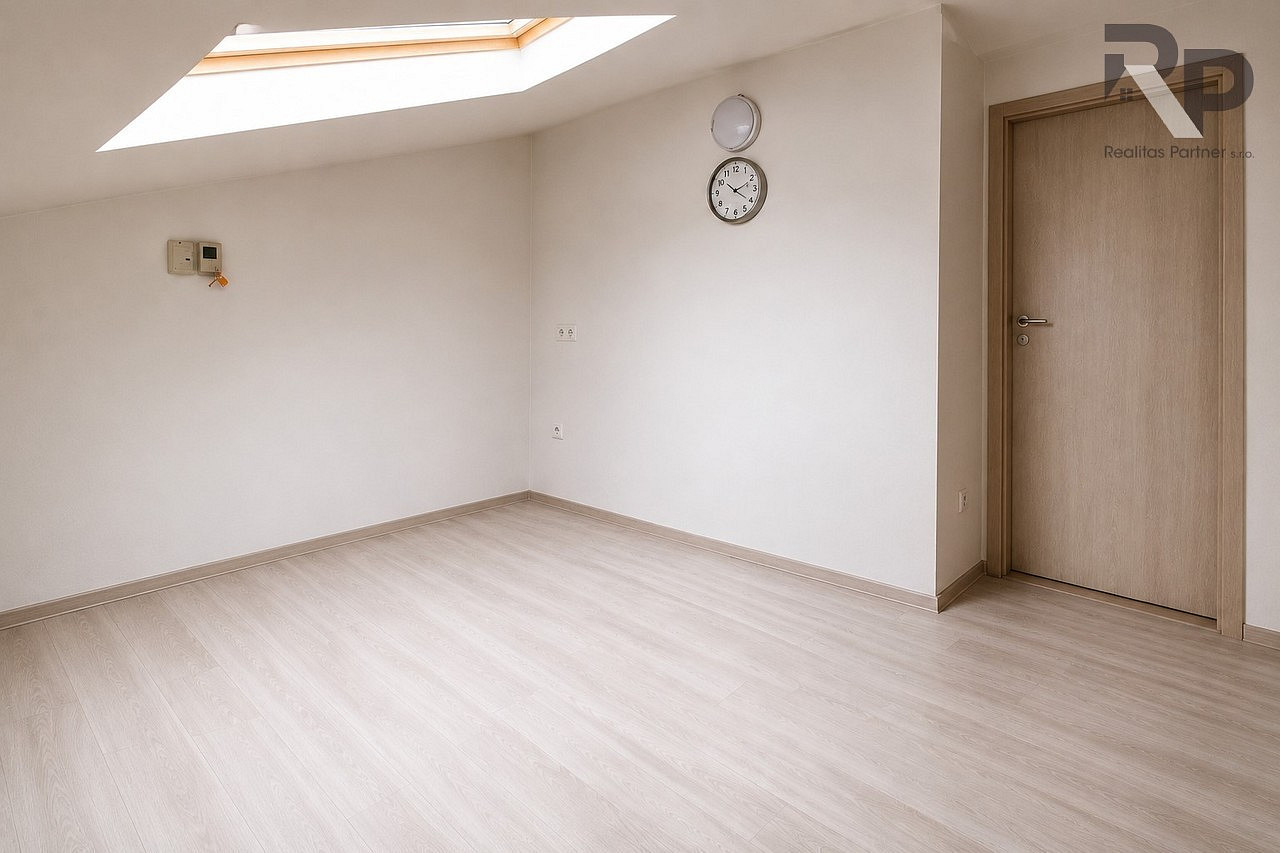 Pronájem bytu 1+1 22 m² — photo 3