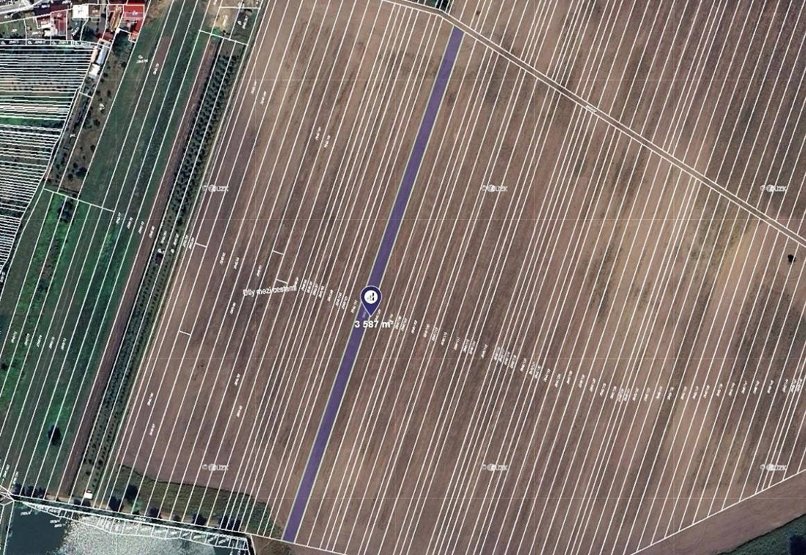 Prodej pole 3 587 m²