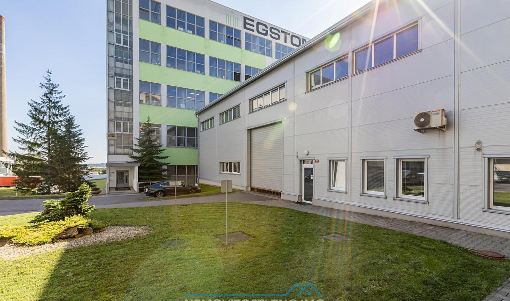Pronájem výrobních prostor 450 m², Znojmo – náhled fotky 2