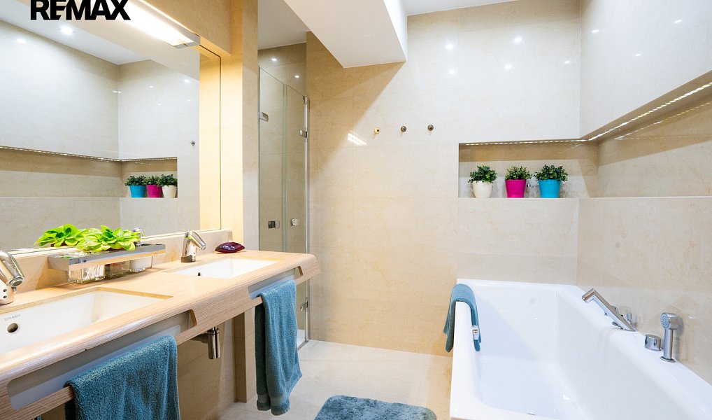 Prodej domu 290 m² s pozemkem 251 m², Kyjov – náhled fotky 11