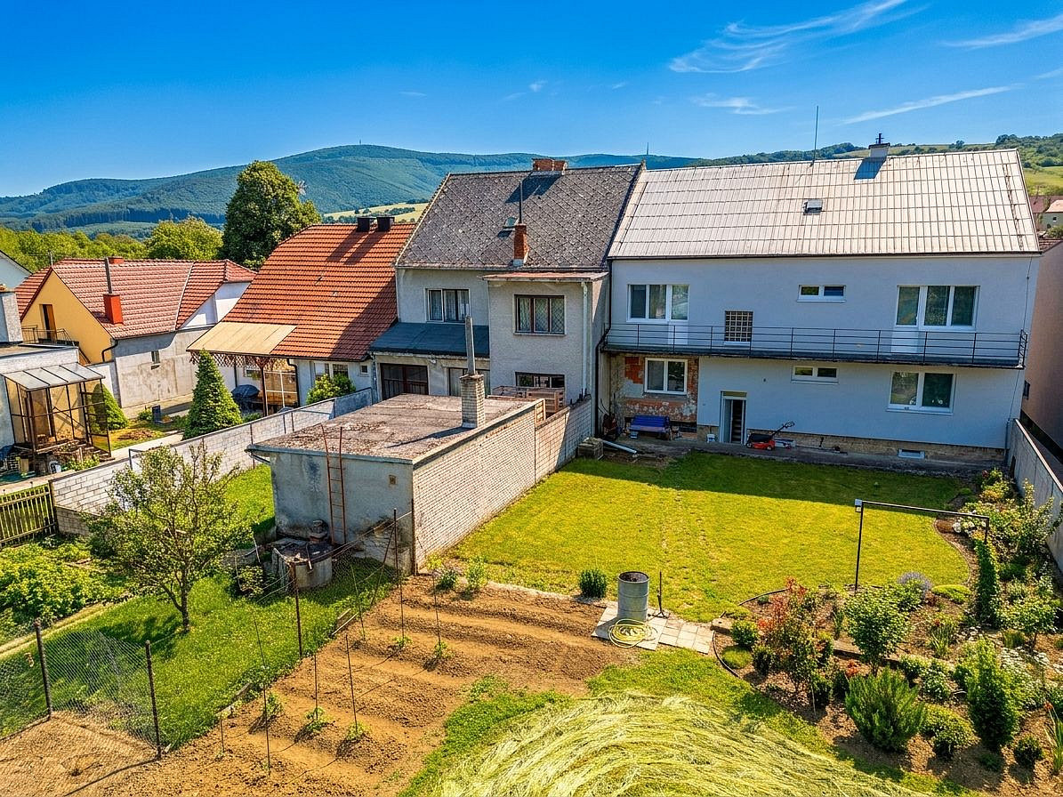 Prodej domu 380 m² s pozemkem 1 035 m² – pohled 3