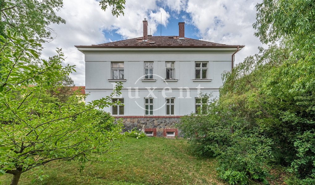 Prodej domu 256 m² s pozemkem 1 475 m², Klatovy – náhled fotky 3