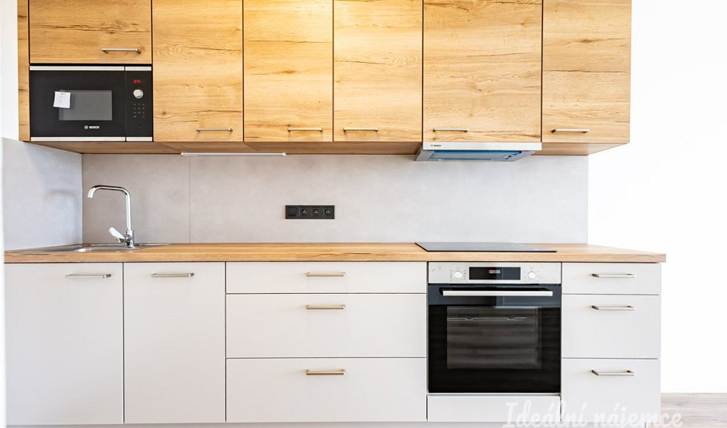 Pronájem bytu 2+kk 49 m², Praha – fotka 1 z 18