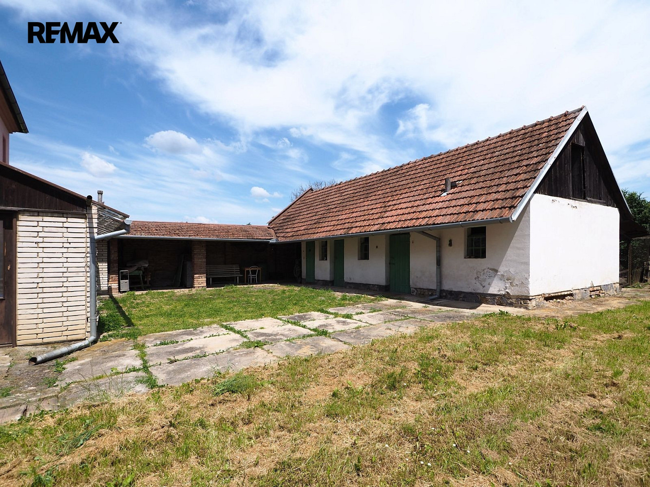 Pronájem domu 197 m² s pozemkem 1 010 m² – fotografie 3
