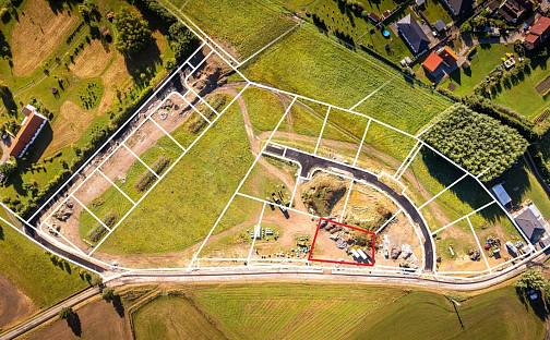 Prodej stavebního pozemku 1 053 m², Lipí, okres České Budějovice