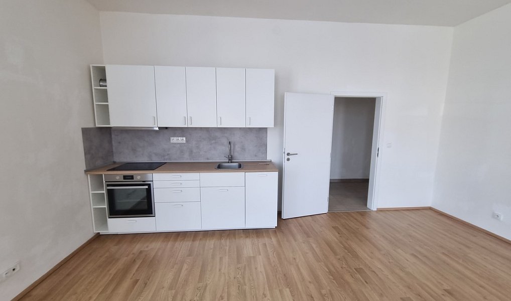 Pronájem bytu 2+kk 61 m², Náchod – náhled fotky 4