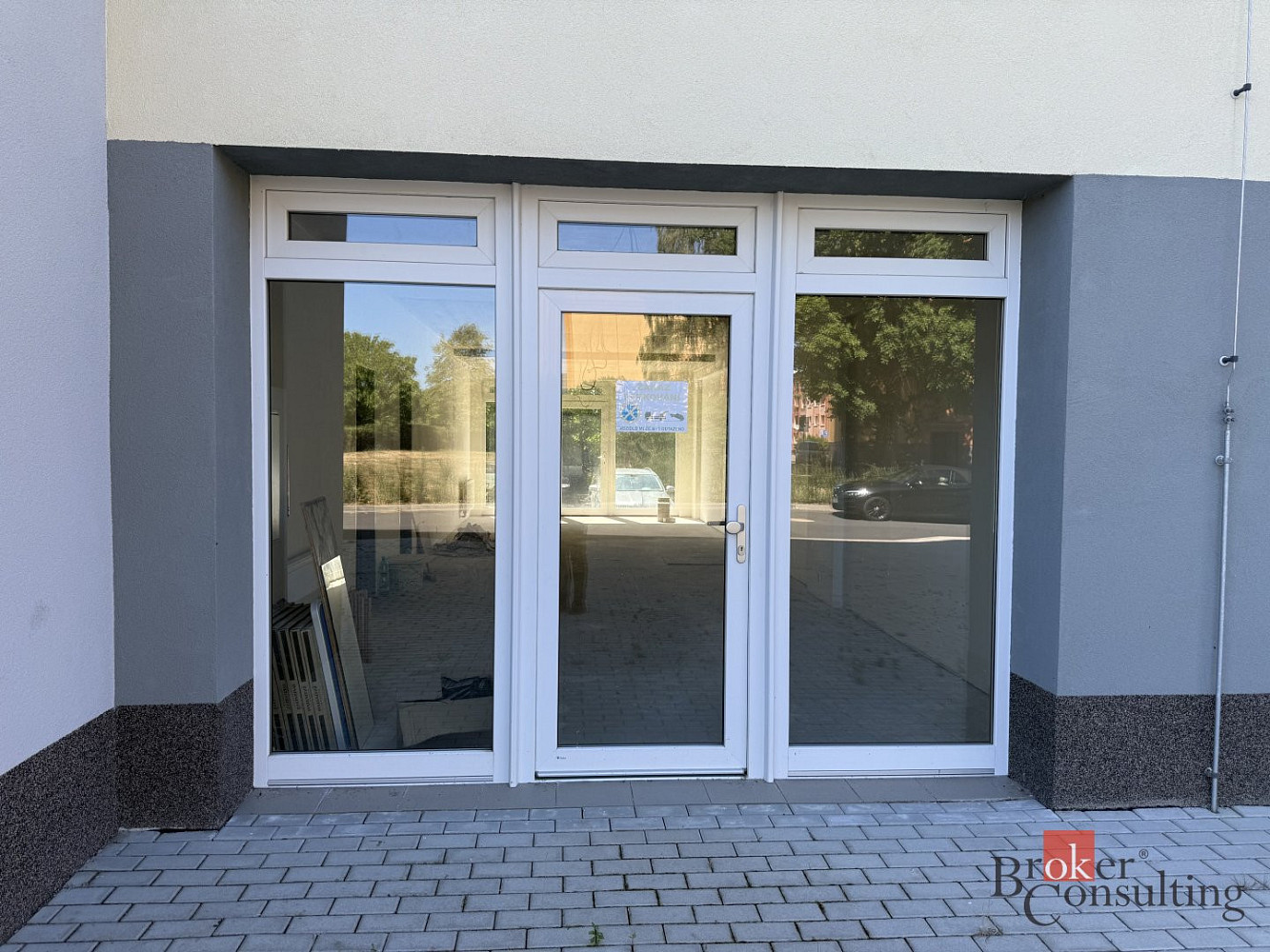 Prodej obchodních prostor 62 m² – fotografie 2
