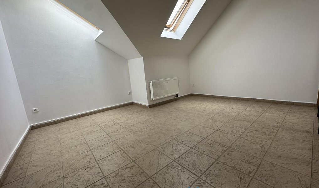 Pronájem bytu 3+1 130 m², Znojmo – náhled fotky 10