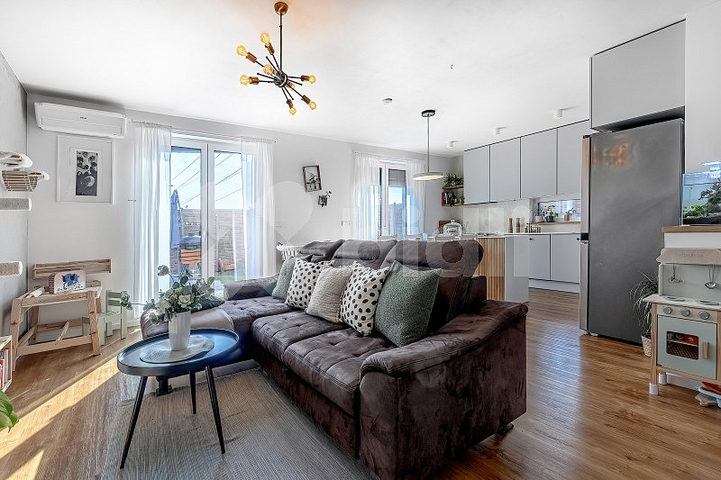 Prodej domu 172 m² s pozemkem 230 m²