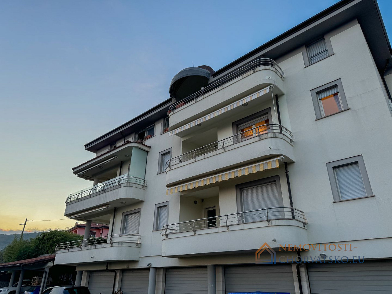 Prodej bytu 2+kk 96 m² - View 2