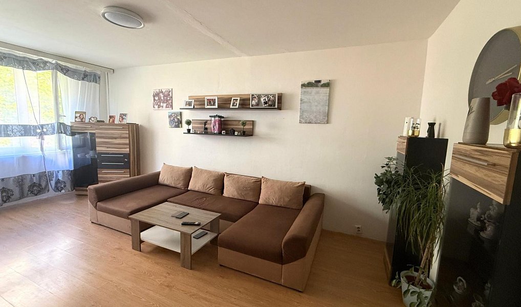 Prodej bytu 3+1 68 m², Krupka – náhled fotky 3