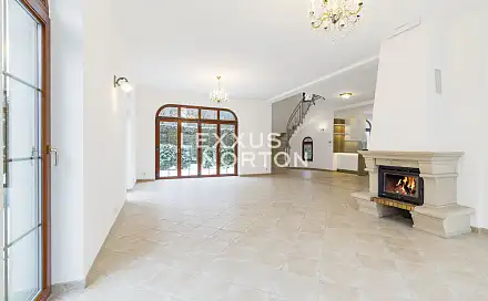 Pronájem domu 270 m² s pozemkem 1 000 m², Nebušická, Praha 6 - Nebušice