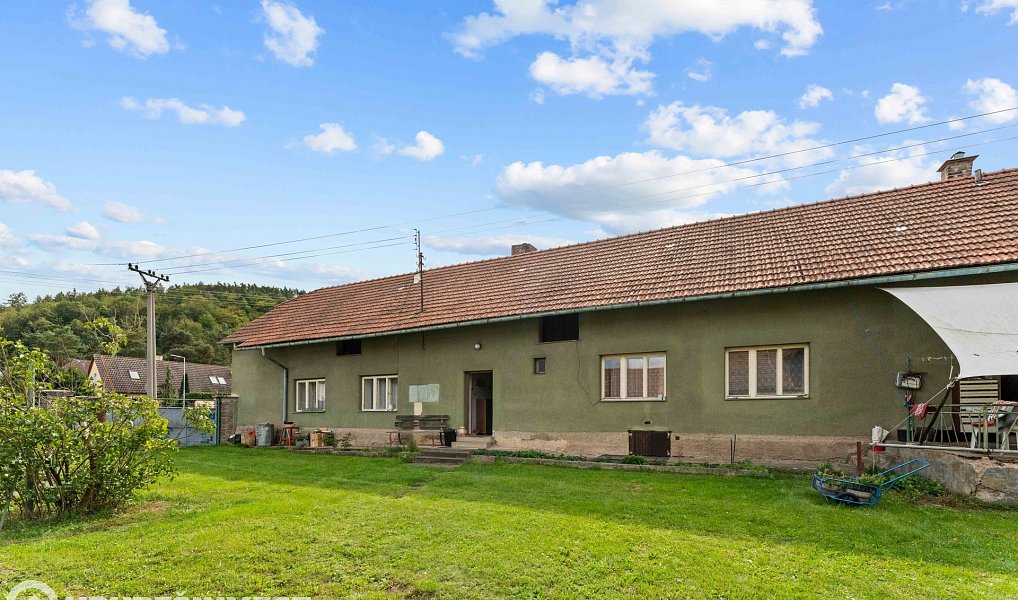 Prodej domu 140 m² s pozemkem 1 886 m², Nižbor – náhled fotky 3