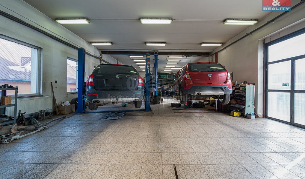 Prodej obchodních prostor 450 m², Moravský Beroun – náhled fotky 8
