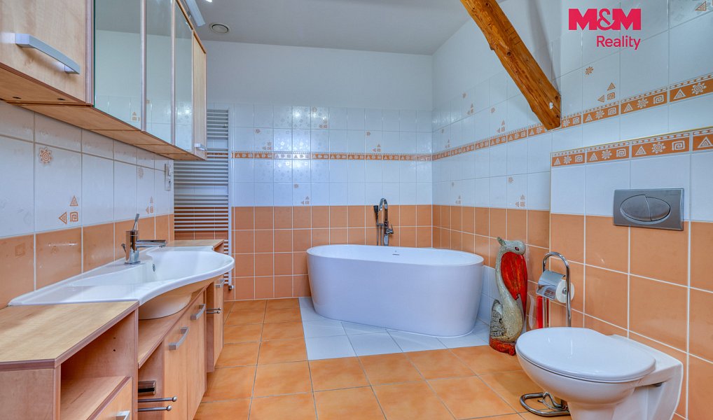Prodej ubytovacího objektu 910 m², Železná Ruda – náhled fotky 3