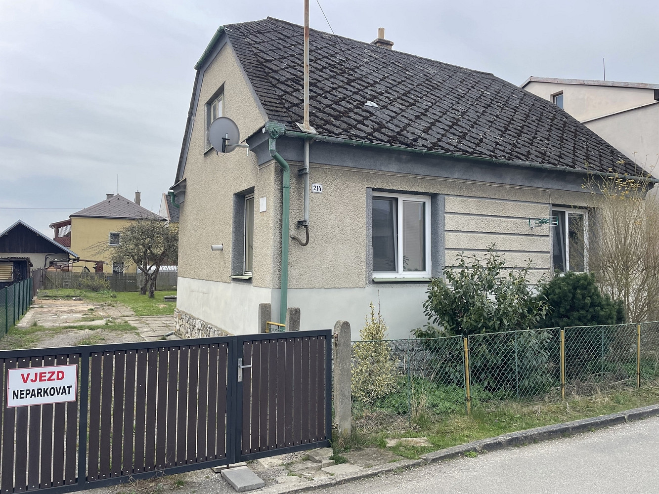 Prodej domu 143 m² s pozemkem 533 m² – fotografie 2