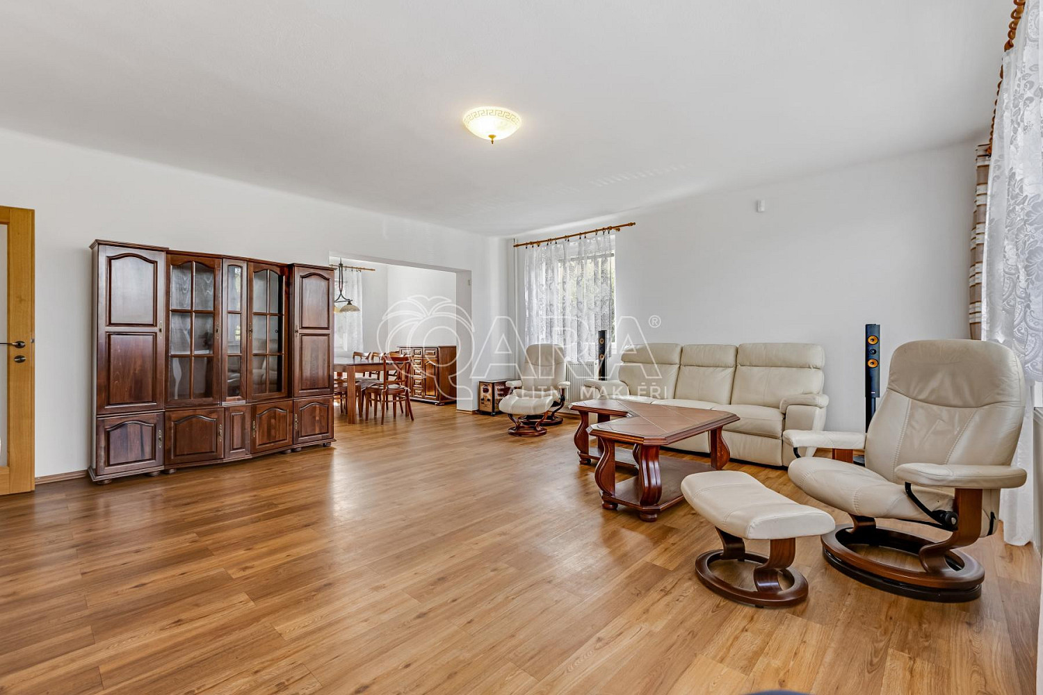 Prodej domu 307 m² s pozemkem 619 m² – fotografie 4