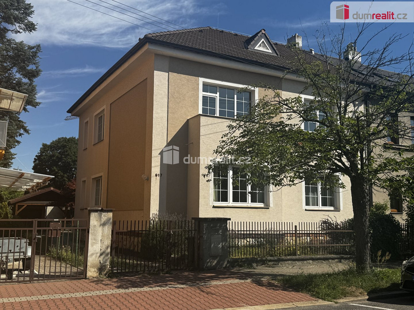 Pronájem domu 290 m² s pozemkem 517 m²