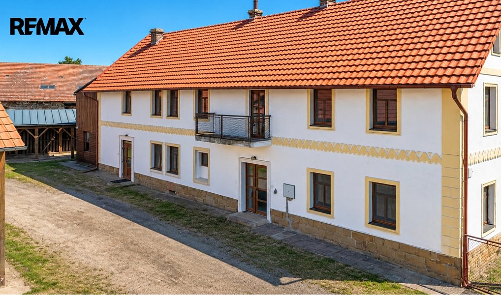 Prodej ubytovacího objektu 320 m², Kokořín – náhled fotky 11