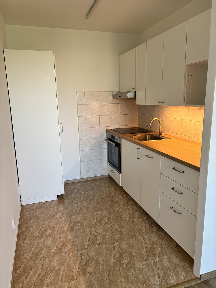 Pronájem bytu 2+kk 39 m² — photo 2