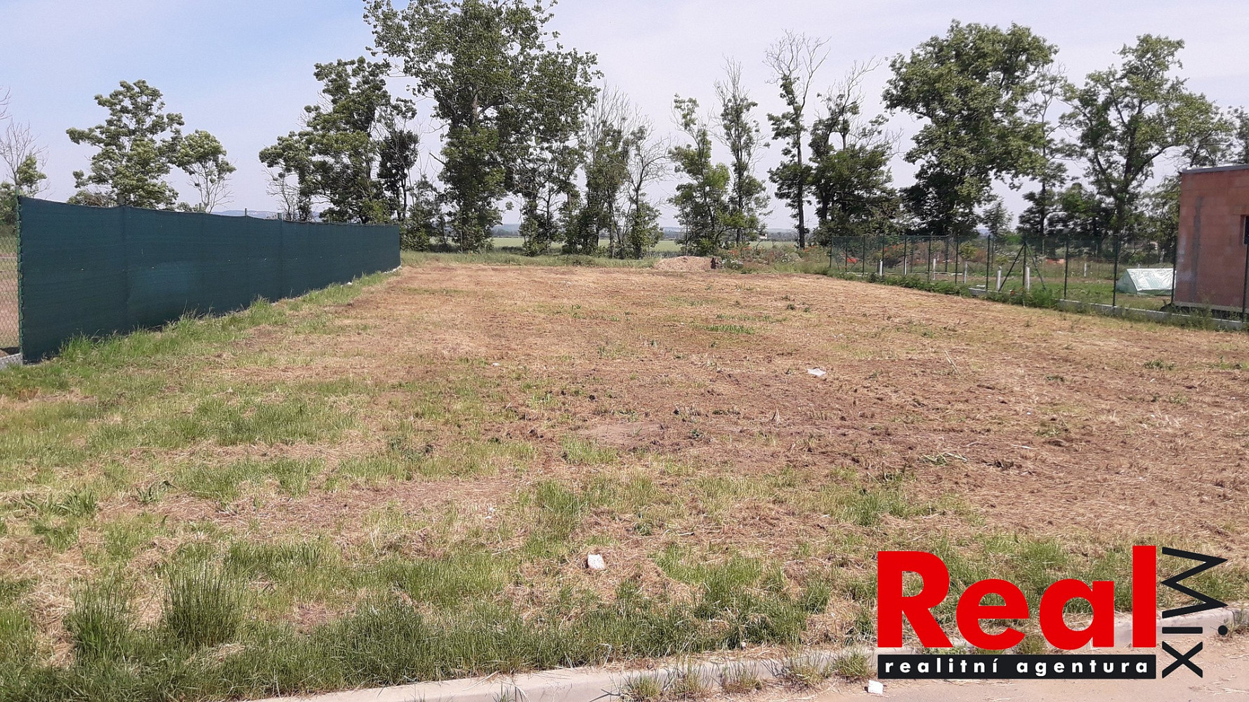 Prodej stavebního pozemku 846 m² – fotografie 4