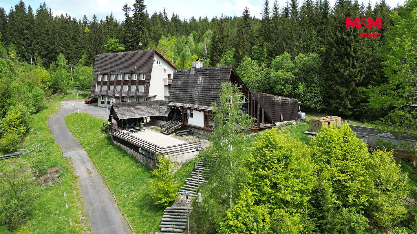 Prodej ubytovacího objektu 900 m² — photo 3