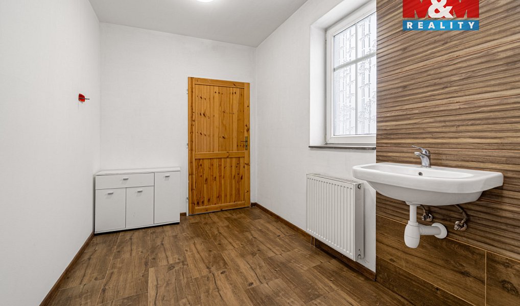 Prodej domu 134 m² s pozemkem 145 m², Toužim – náhled fotky 11