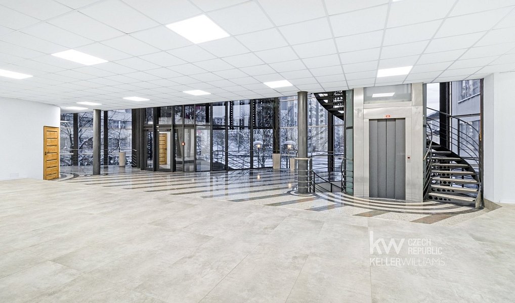 Pronájem obchodních prostor 1 073 m², Tábor – náhled fotky 13