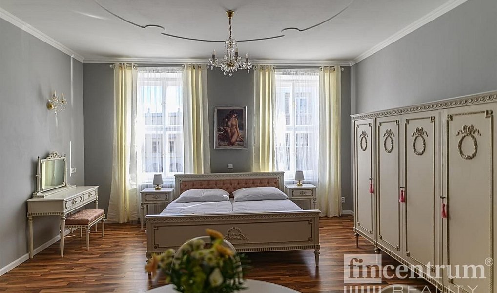 Prodej památky 800 m2 náměstí Zachariáše z Hradce, Telč, Telč – náhled fotky 2