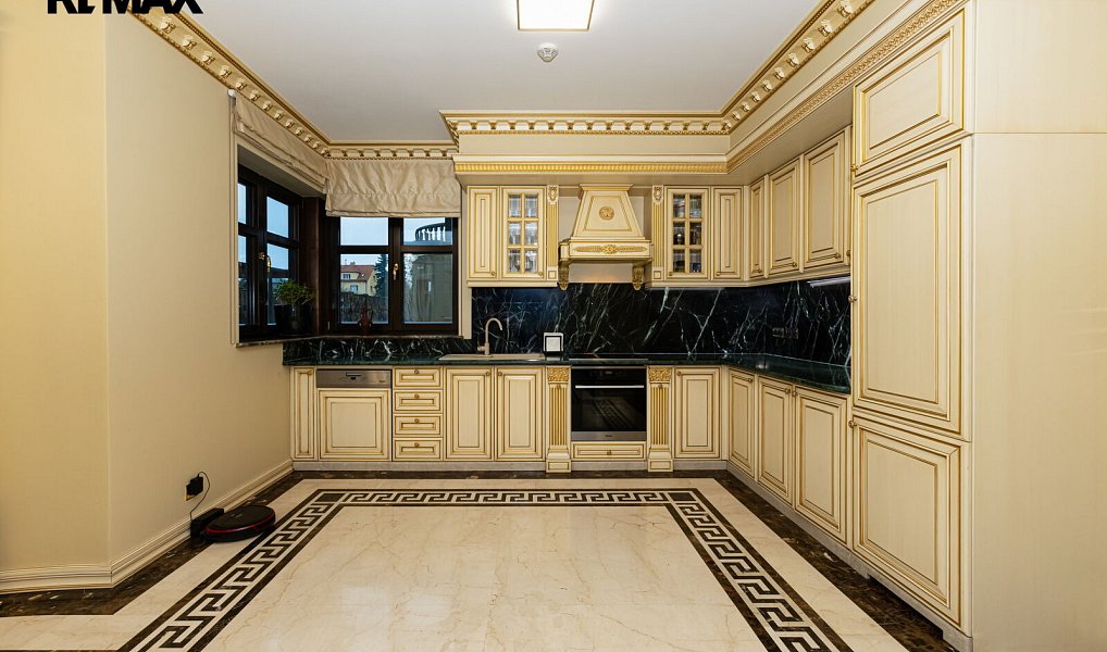 Pronájem domu 450 m² s pozemkem 701 m², Praha – náhled fotky 4