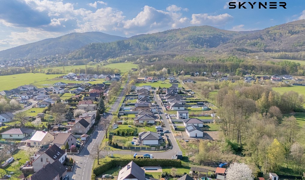 Prodej stavebního pozemku 1 348 m², Přestanov – náhled fotky 10