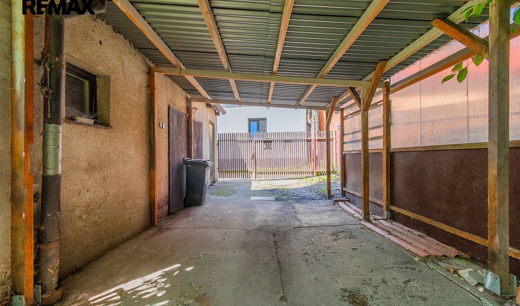 Prodej domu 186 m² s pozemkem 390 m², Břasy – náhled fotky 44