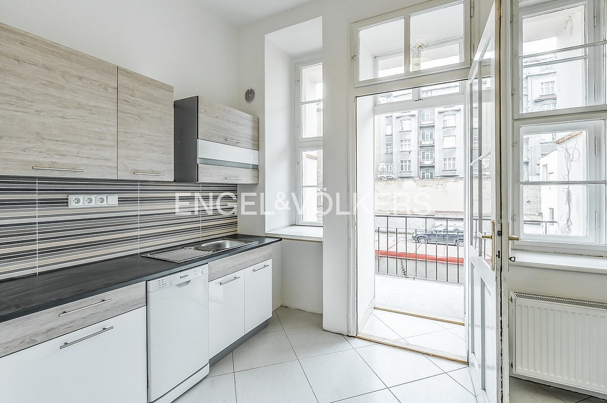 Pronájem bytu 3+1 104 m² – fotografie 2