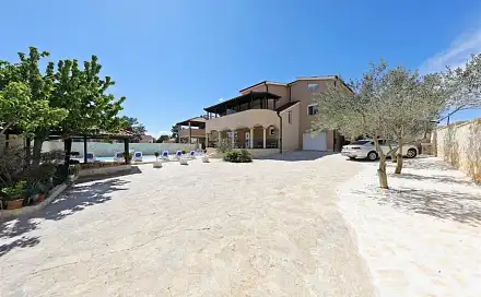 Prodej domu 476 m² s pozemkem 646 m², Privlaka, Chorvatsko