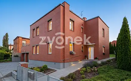 Pronájem bytu 4+kk 87 m², Nad Ovčírnou III, Zlín