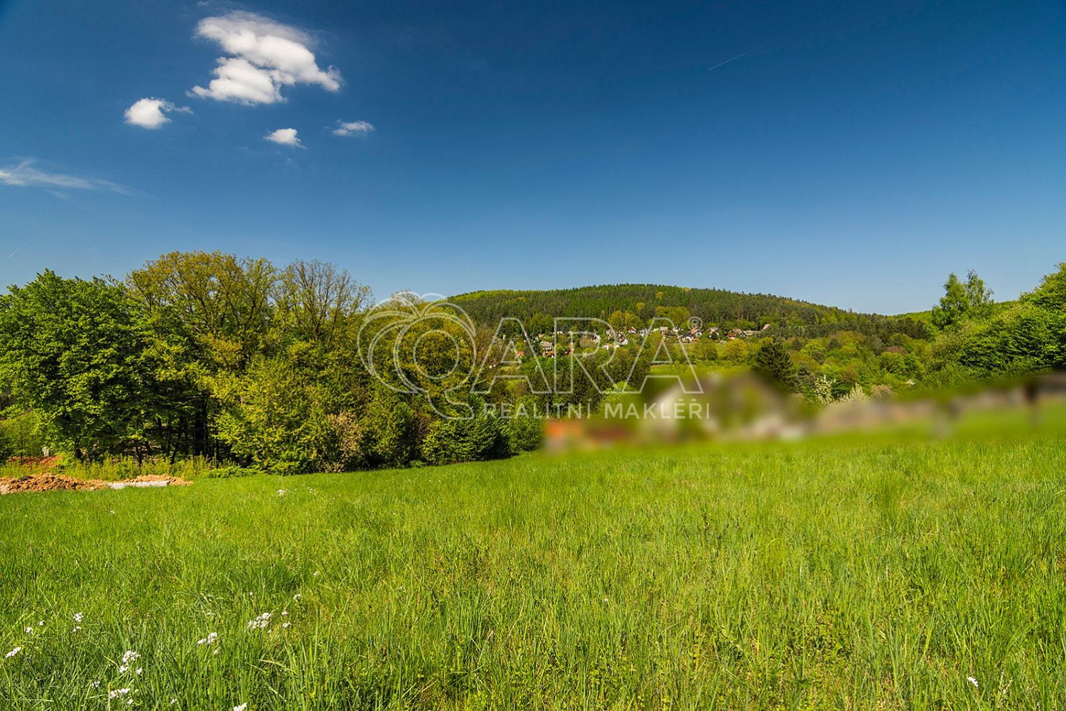 Prodej stavebního pozemku 868 m² – fotografie 4