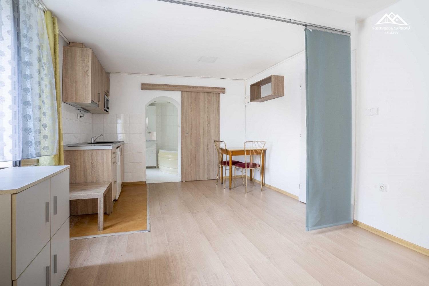 Pronájem bytu 1+kk 22 m² – fotografie 2