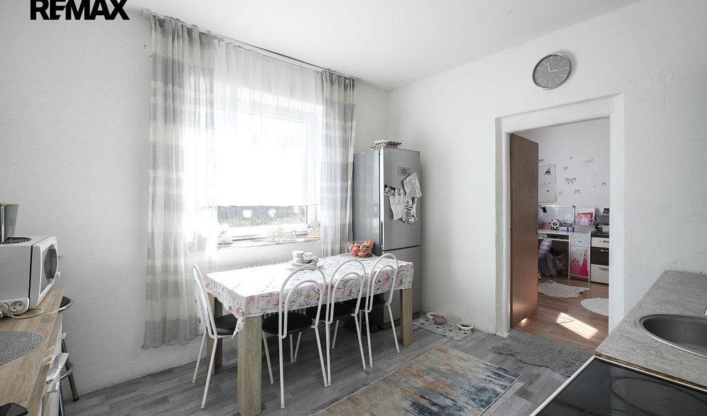 Prodej domu 270 m² s pozemkem 777 m², Zabrušany – náhled fotky 4