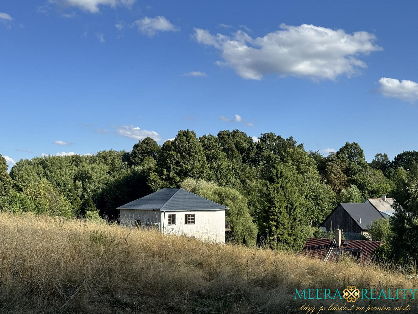 Prodej domu 210 m² s pozemkem 3 825 m²