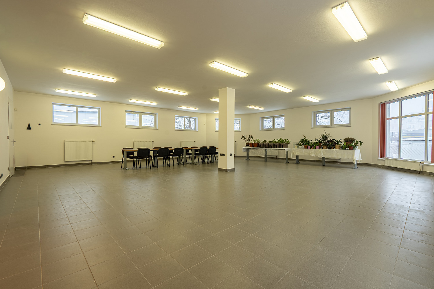 Pronájem komečního prostoru 299,3m² – pohled 4