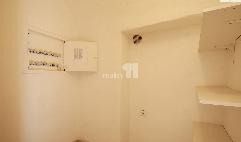 Prodej domu 220 m² s pozemkem 907 m², Žebrák – náhled fotky 43