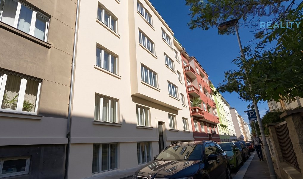 Pronájem bytu 1+kk 37 m², Praha – náhled fotky 9